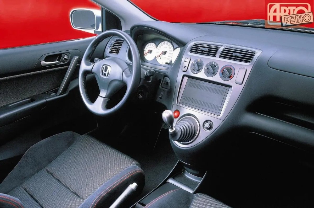 Honda Civic 7 хэтчбек салон