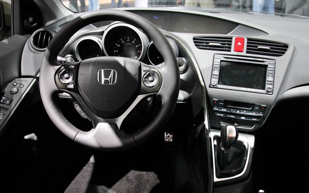 Honda Civic 2014 хэтчбек