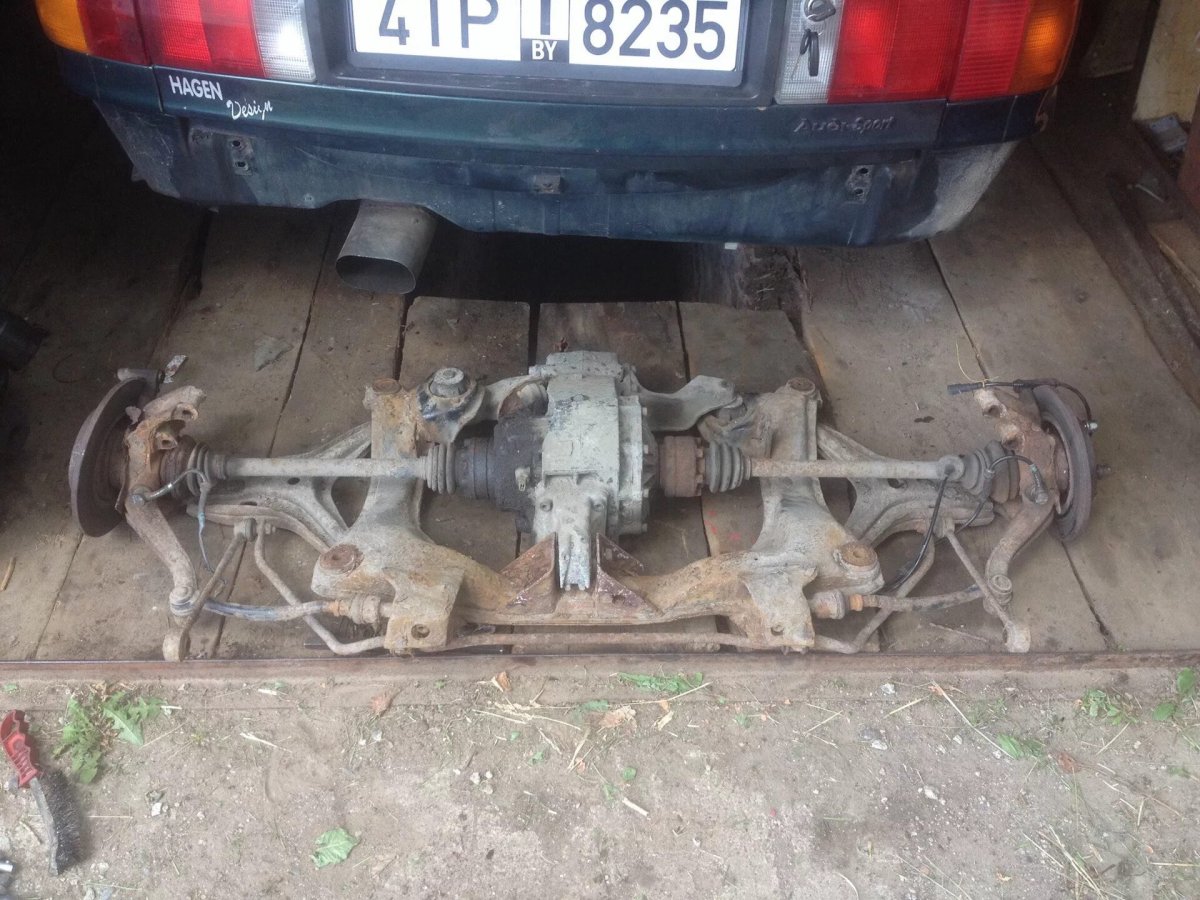 Задний подрамник Ауди 80 б3 кватро