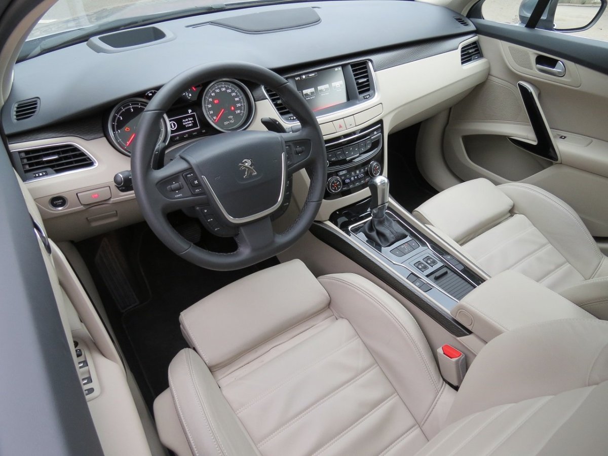 Пежо 508 2012 салон