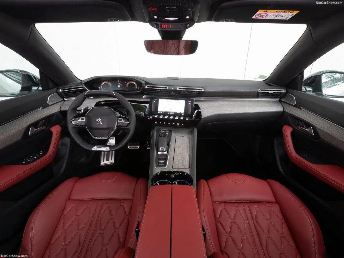 Peugeot 508 gt салон