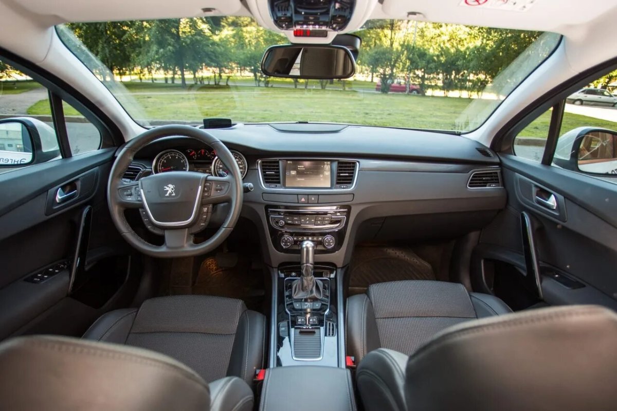Пежо 508 универсал салон