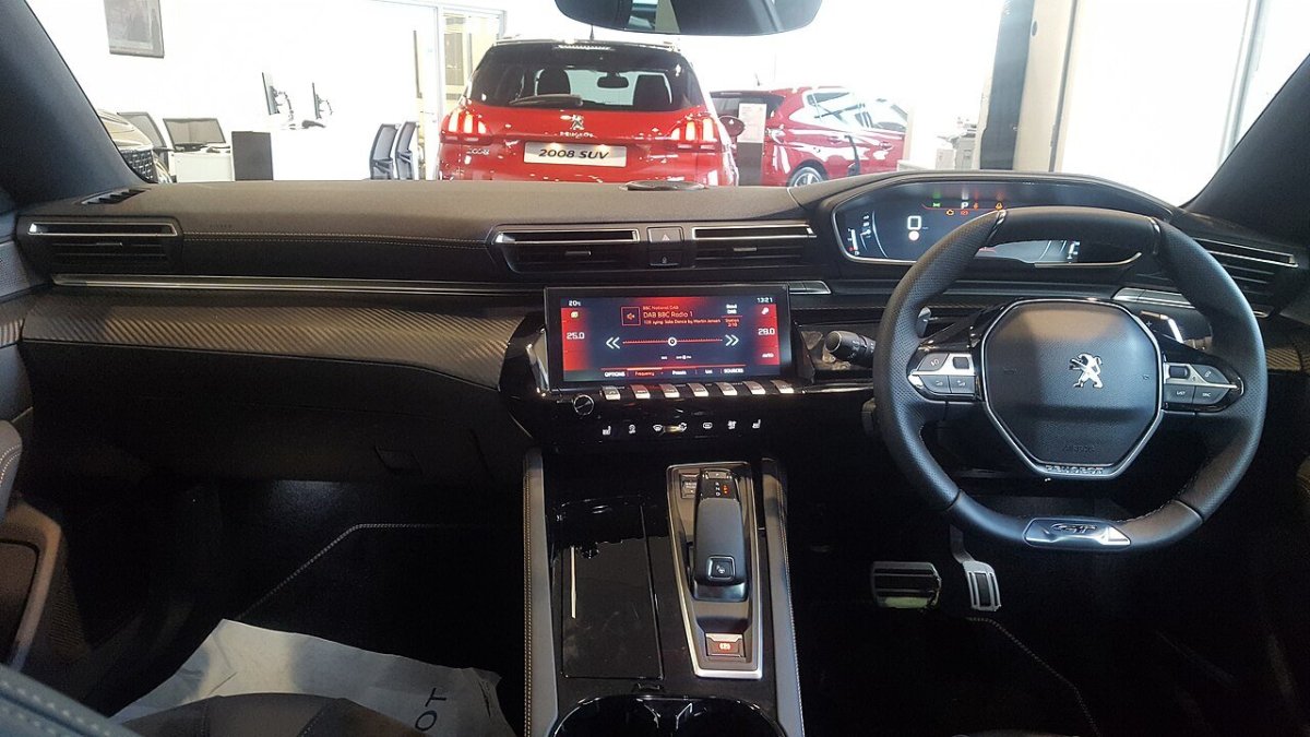 Пежо 508 2019 салон
