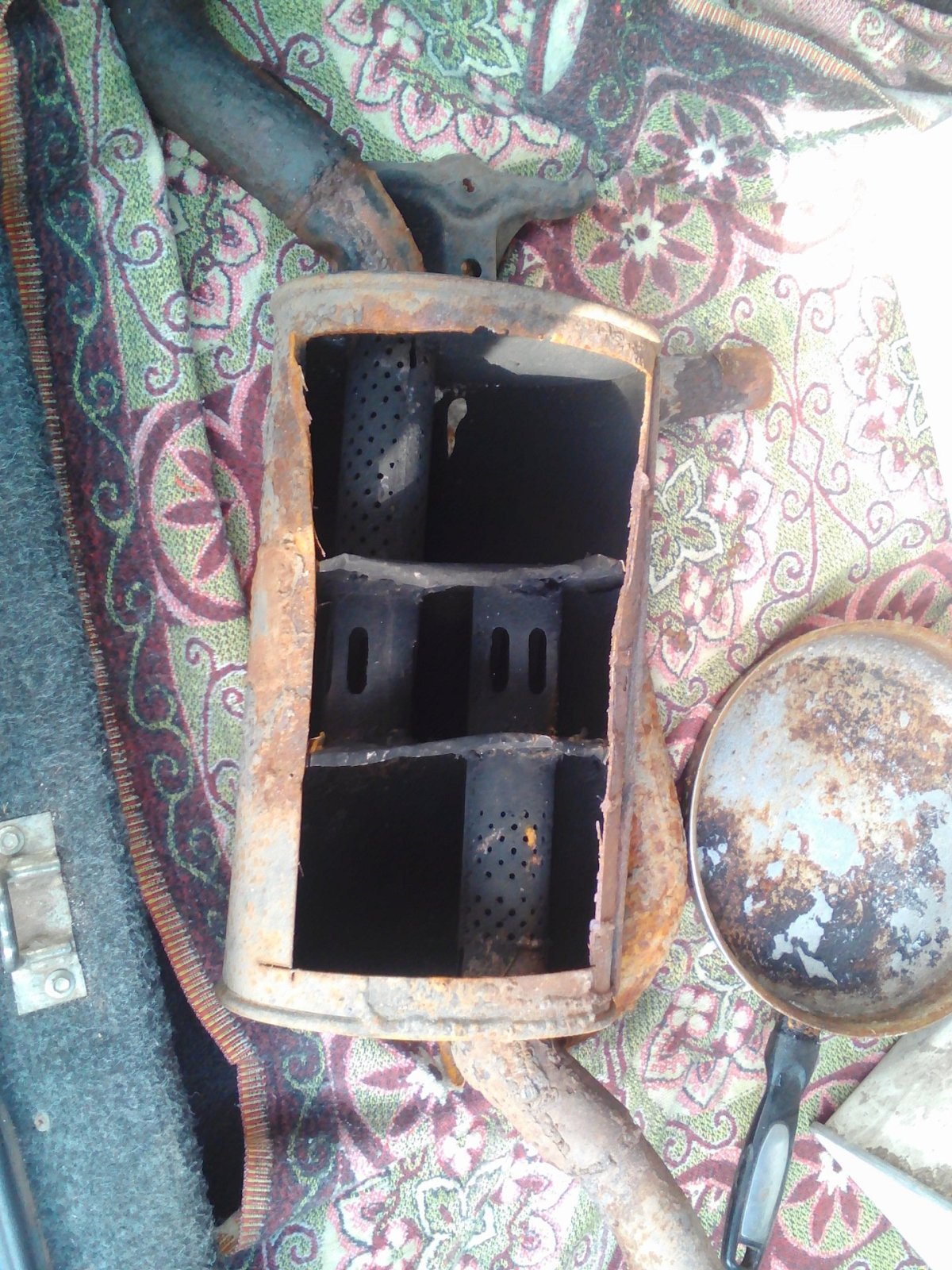 Глушитель CB 400 В разрезе