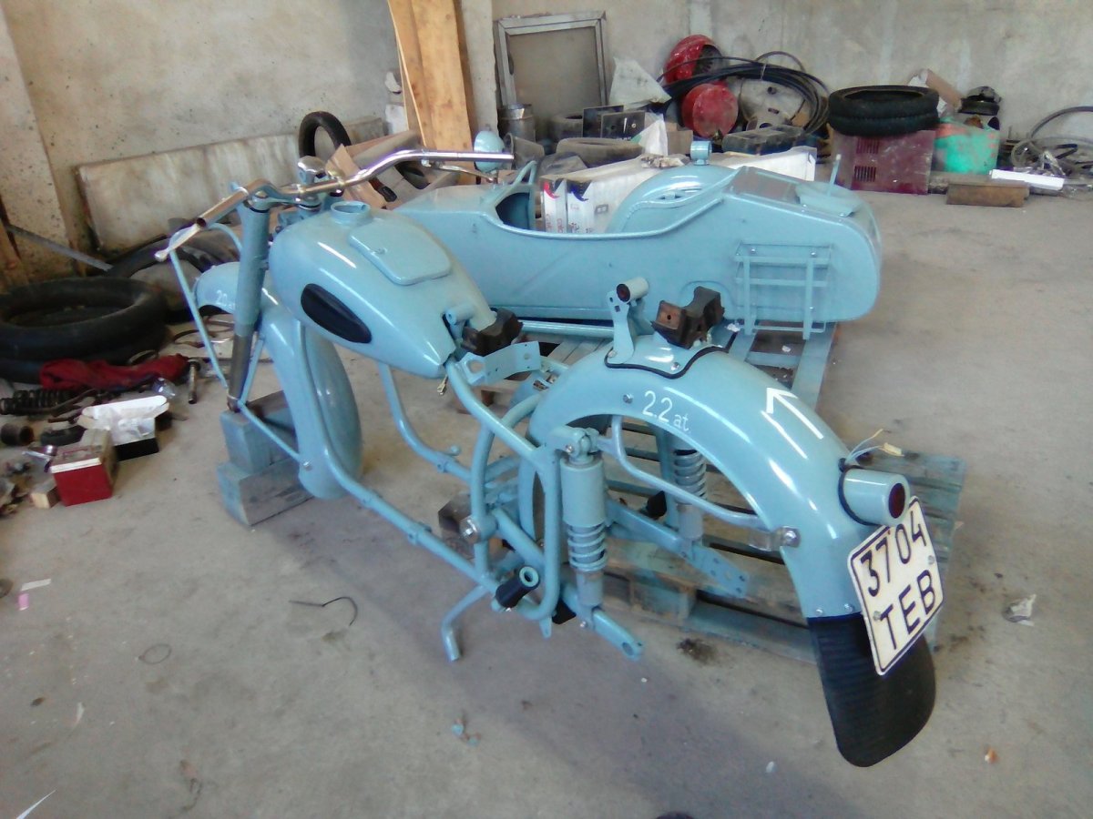 Мотоцикл Урал реставрированный