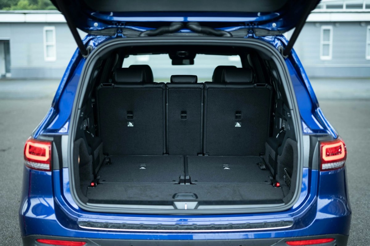 Мерседес глб 2021 багажник