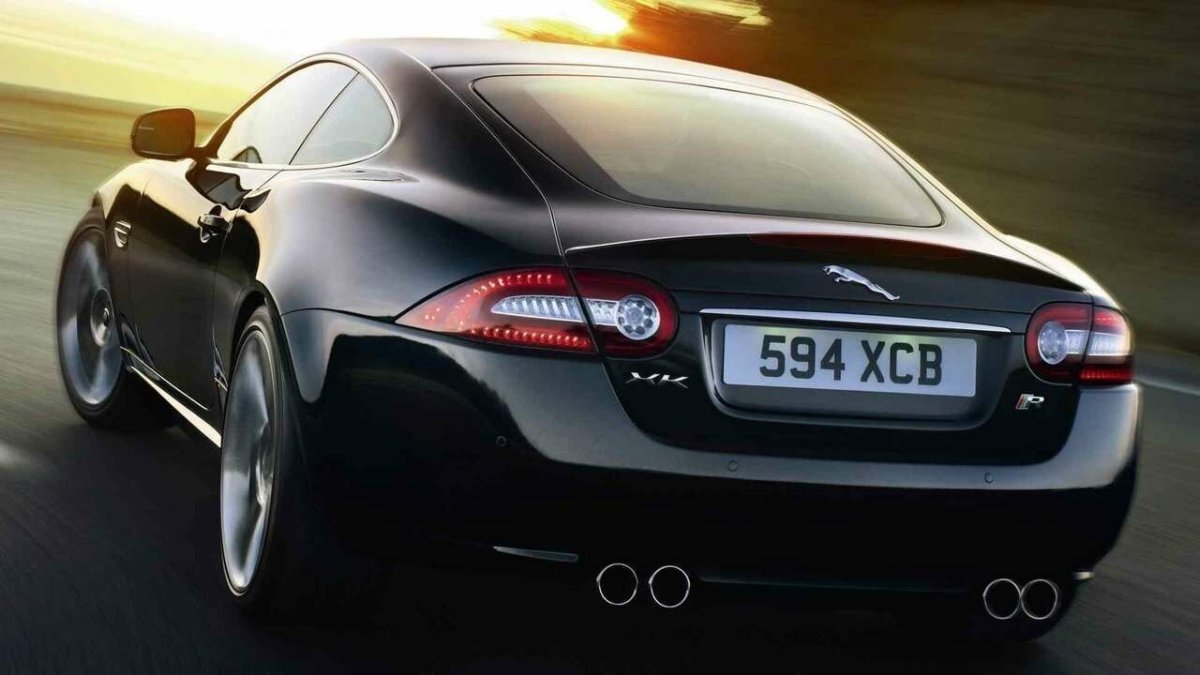 Jaguar машина сзади