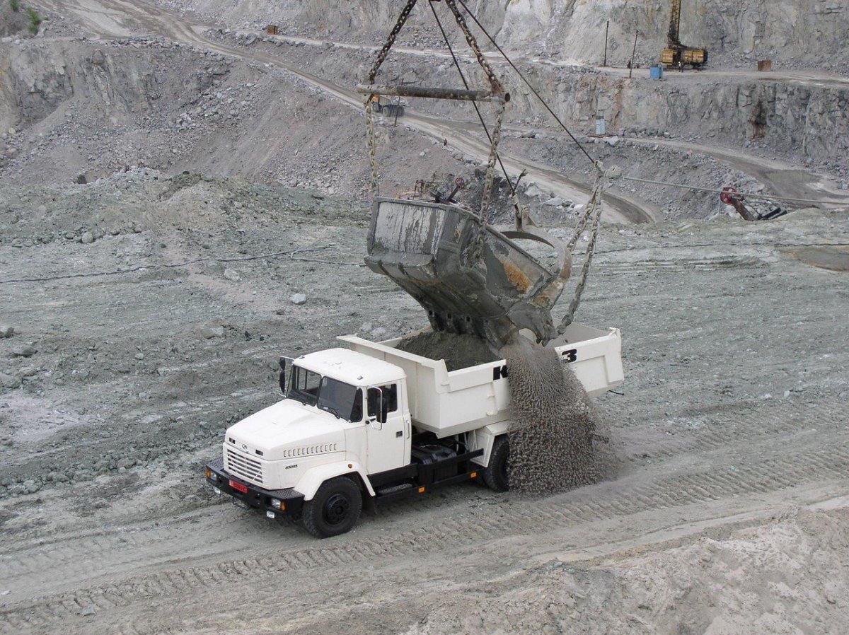 КРАЗ самосвал КДМ