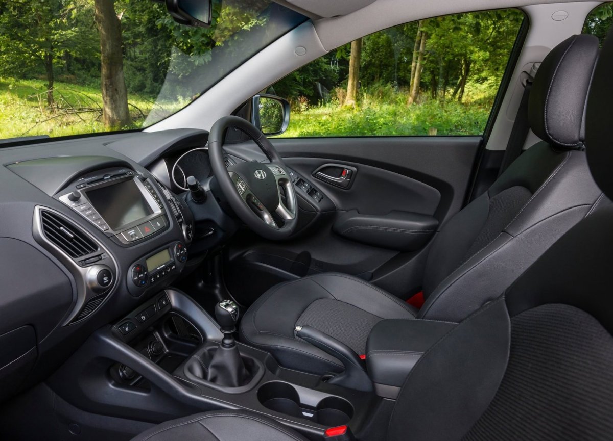 Хендай ай Икс 35 салон