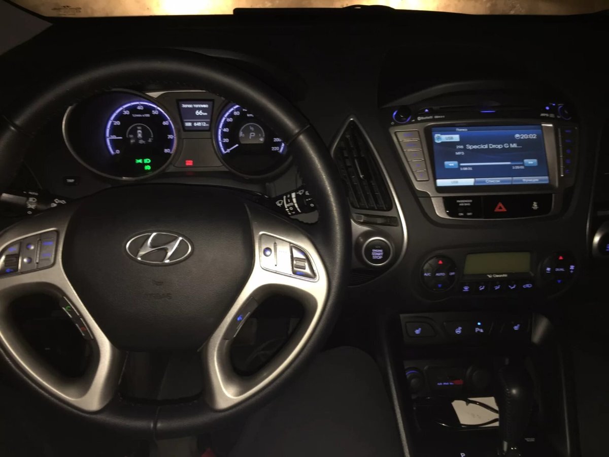 Hyundai ix35 салон ночью