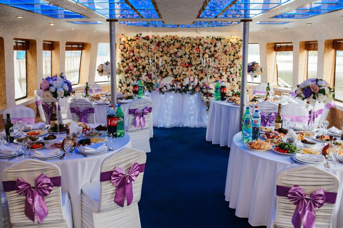 Теплоход Уникум