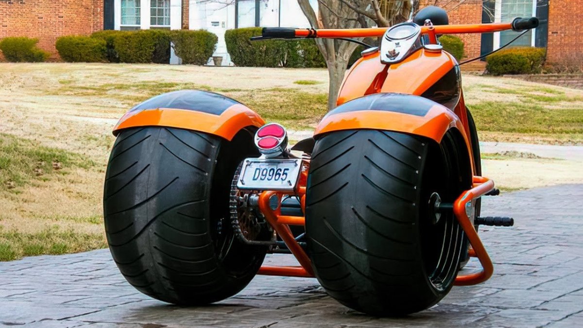 Харлей с широким колесом