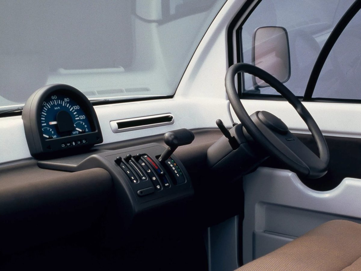 Nissan s-Cargo Interior