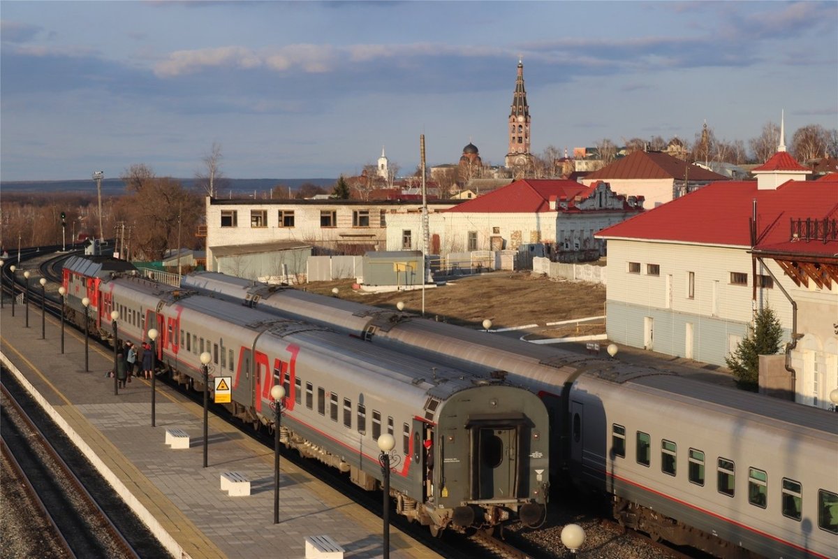 Алатырь (станция)