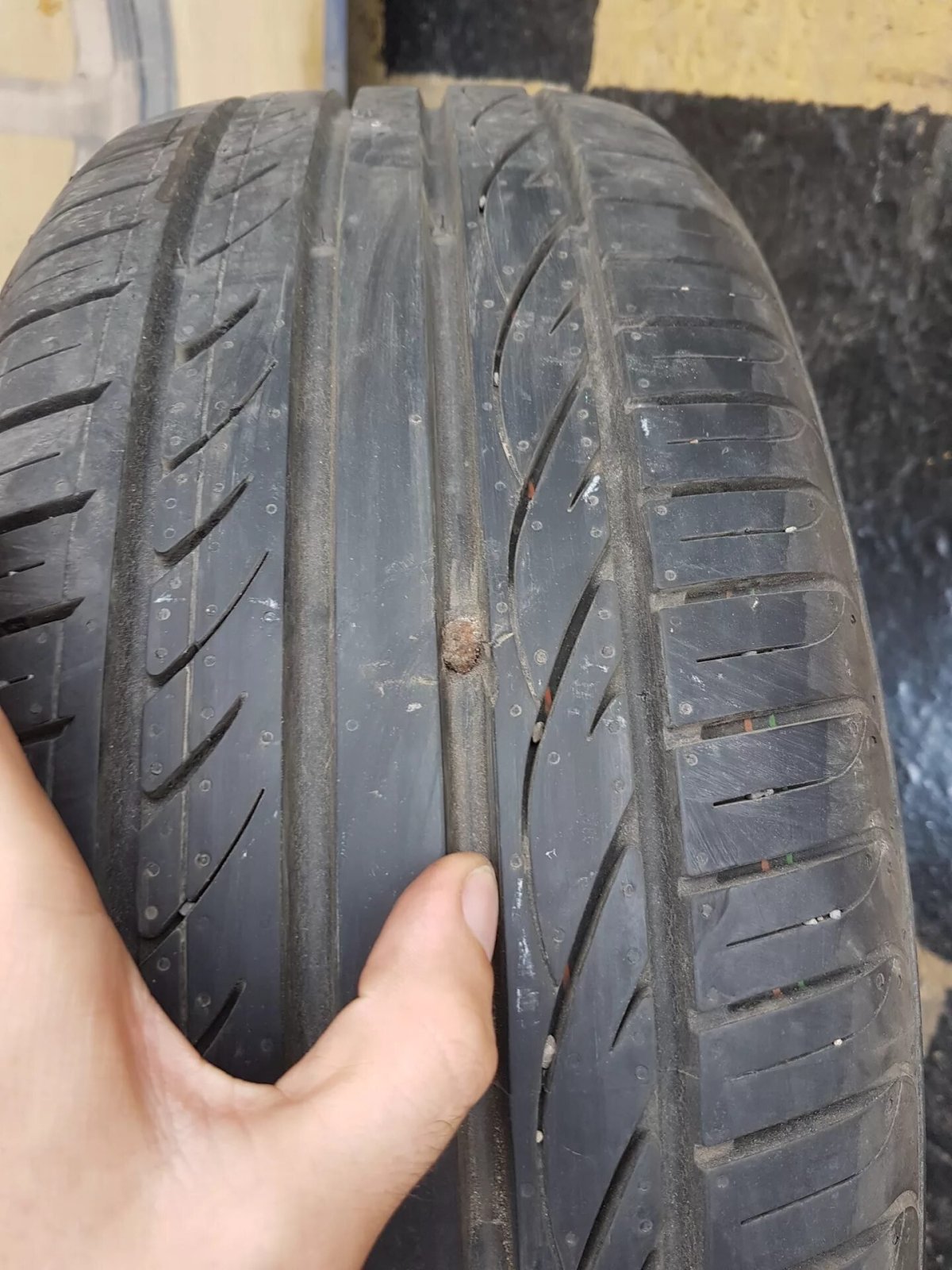 Кордовая грыжа на протекторе