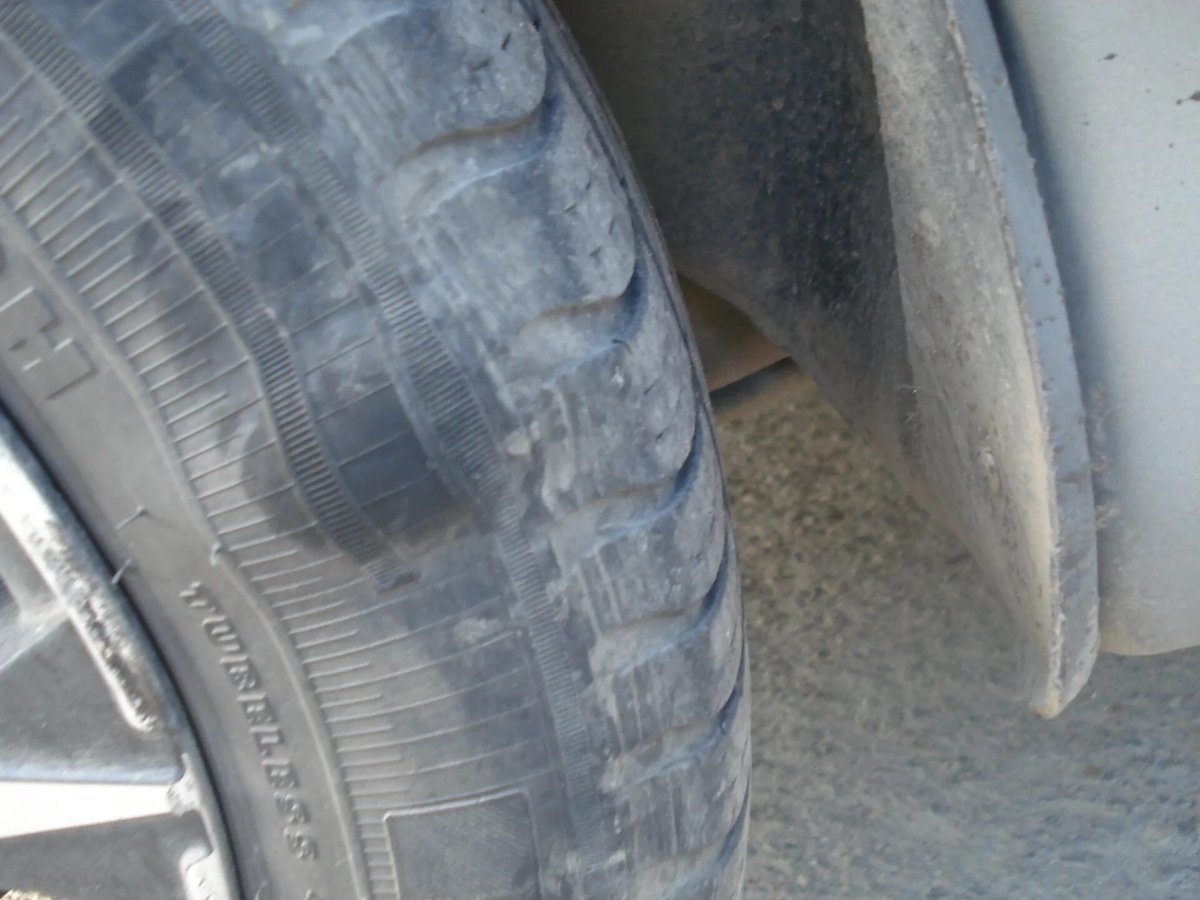 Грыжа на спущенном колесе