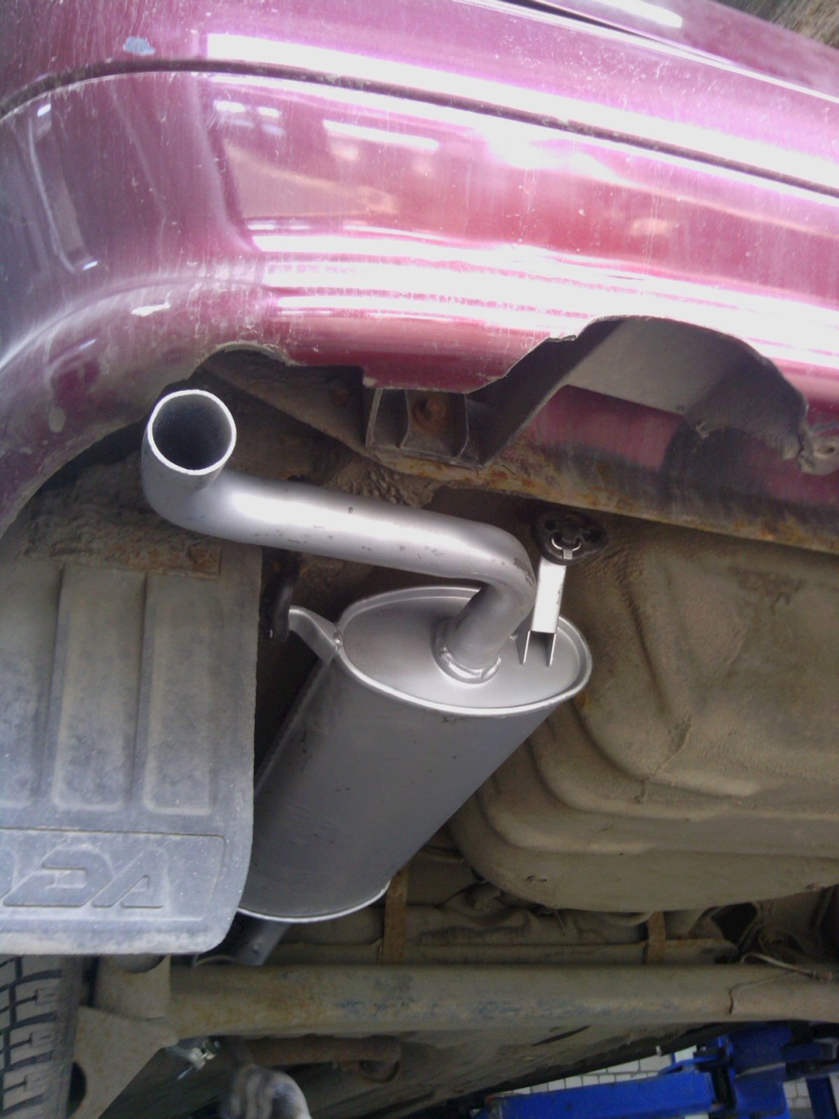 Крепление выхлопной трубы ВАЗ 2114
