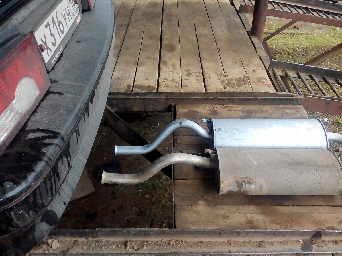 Задний глушитель на ВАЗ 2114