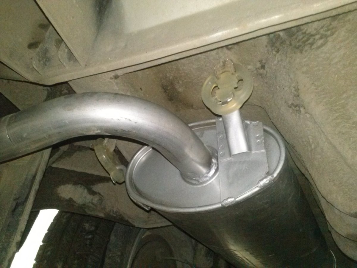 Крепление выхлопной системы ВАЗ 2114