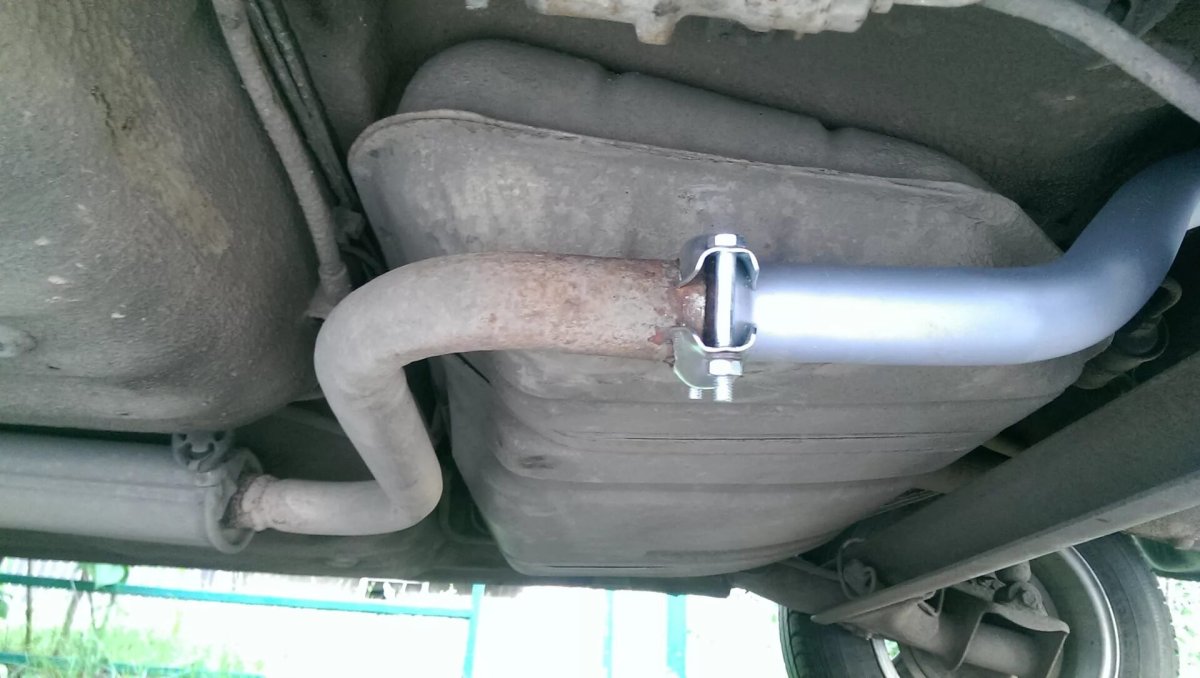 Соединитель глушителя ВАЗ 2114