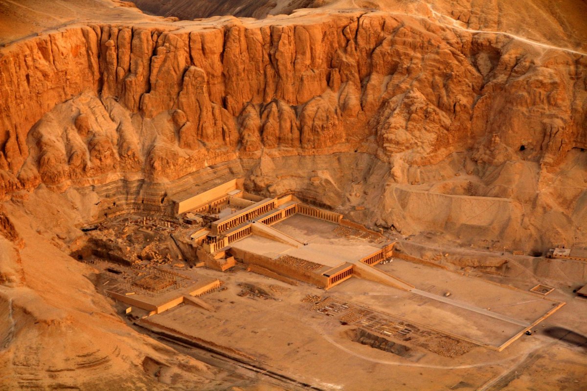 Храм Хатшепсут в Египте
