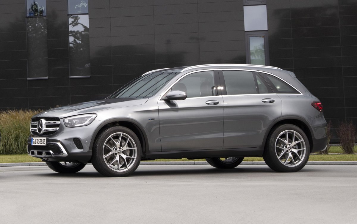 Мерседес кроссовер GLC 2021