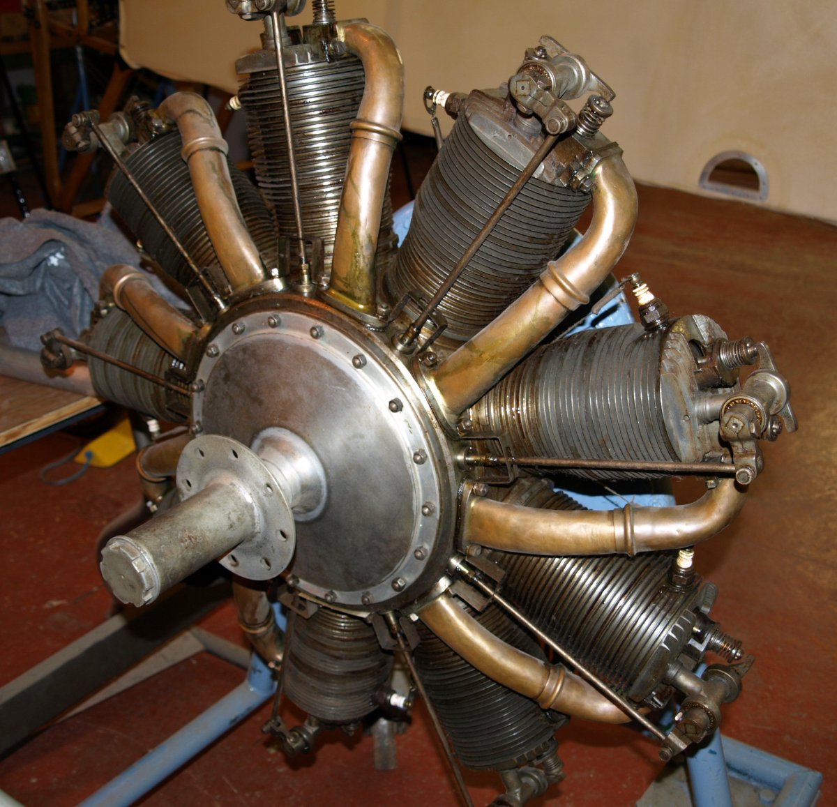 Авиационный двигатель аш-82 т