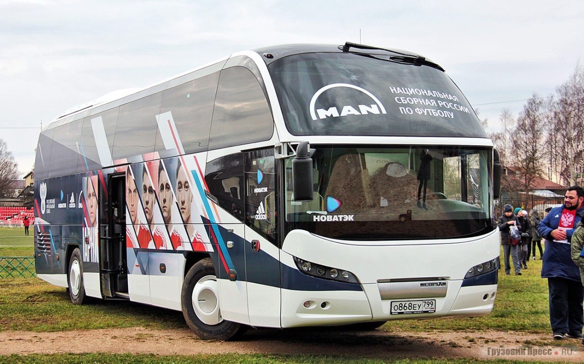 Автобус Neoplan Cityliner