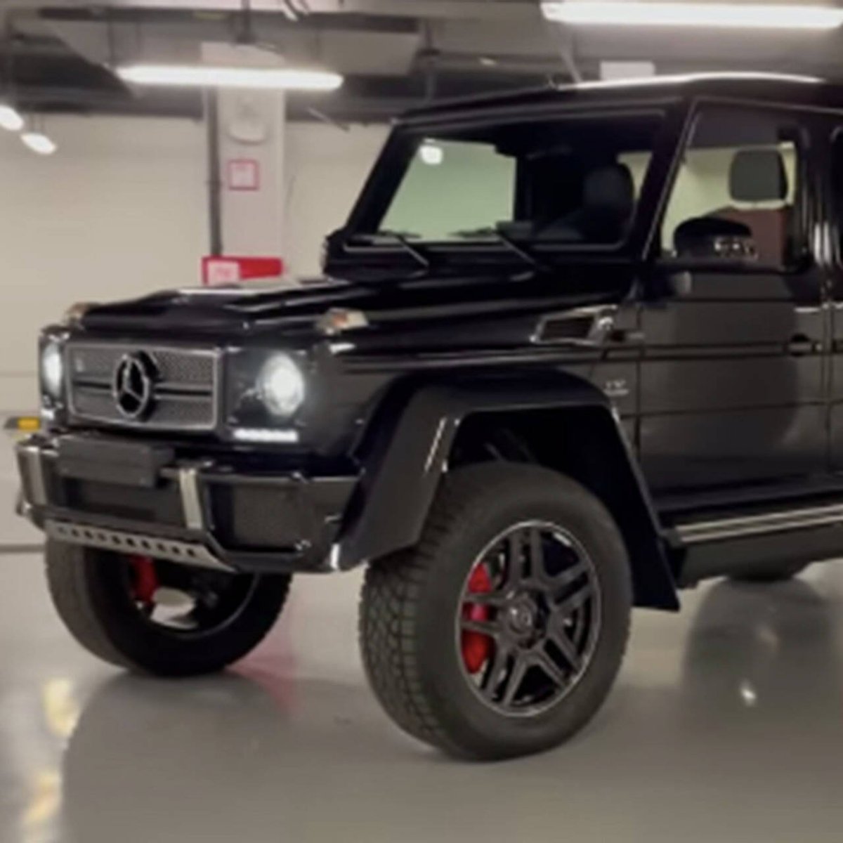 Mercedes-Maybach g650 Landaulet Тимати