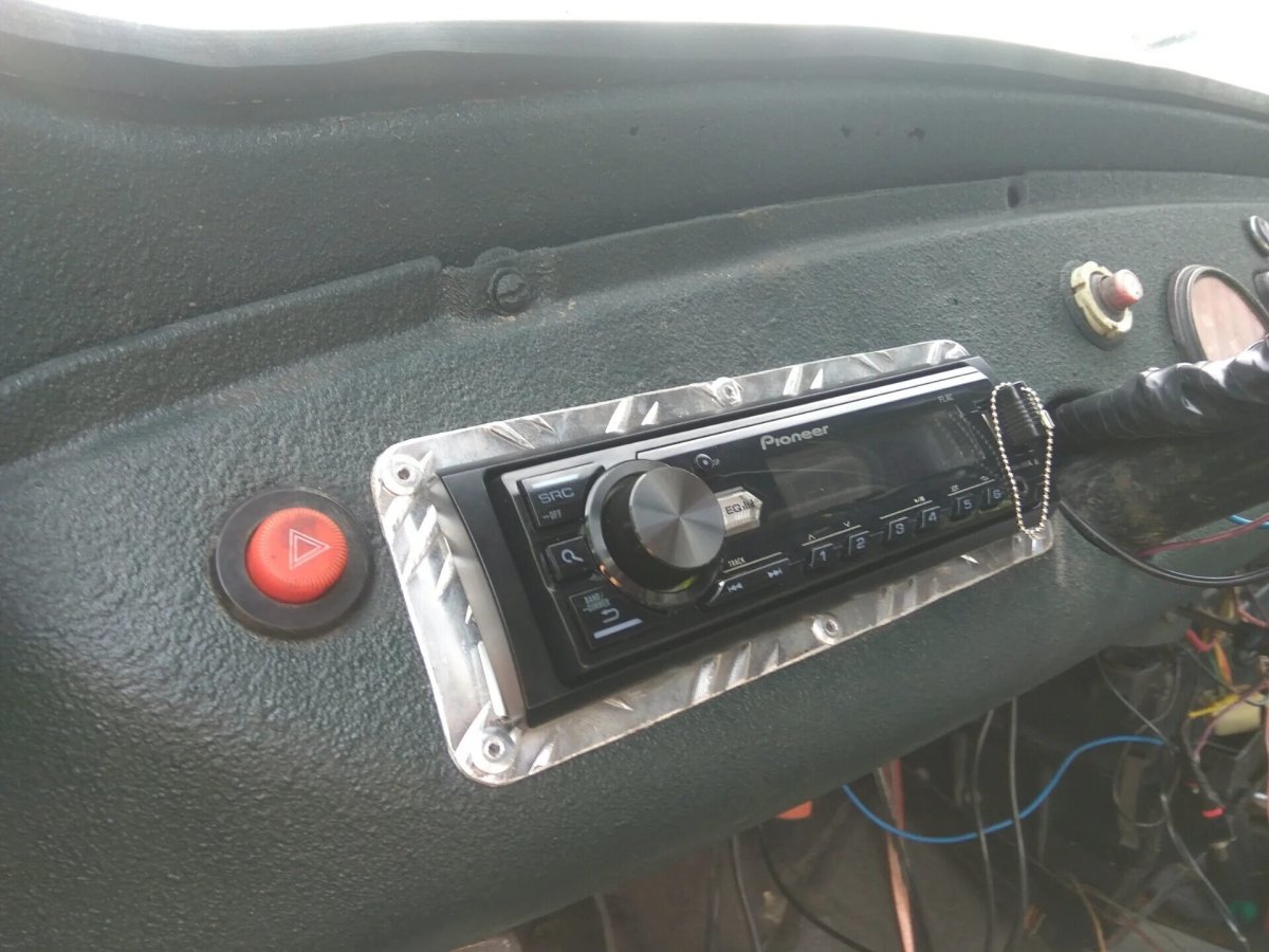 Установка магнитолы в УАЗ 469