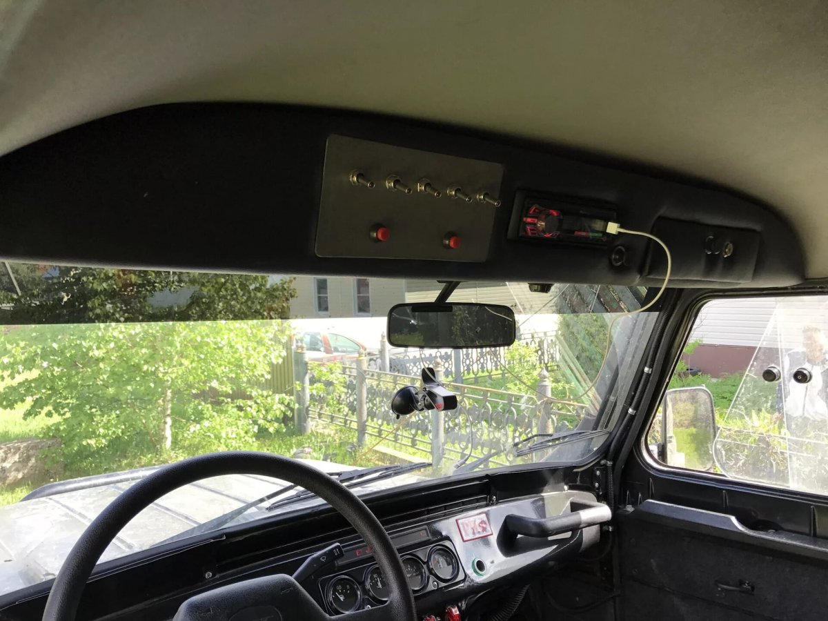 Полка УАЗ Хантер под 2din магнитолу