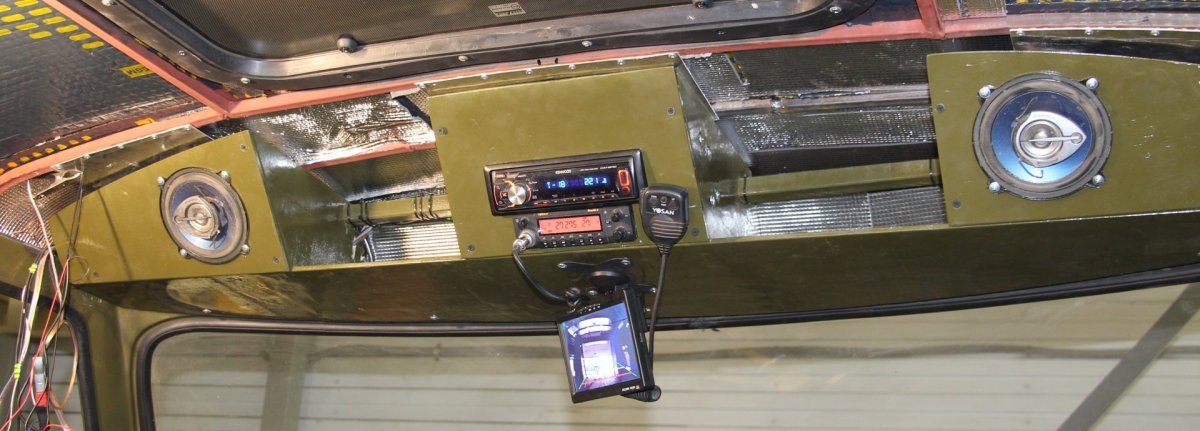 УАЗ 3303 полка под магнитолу