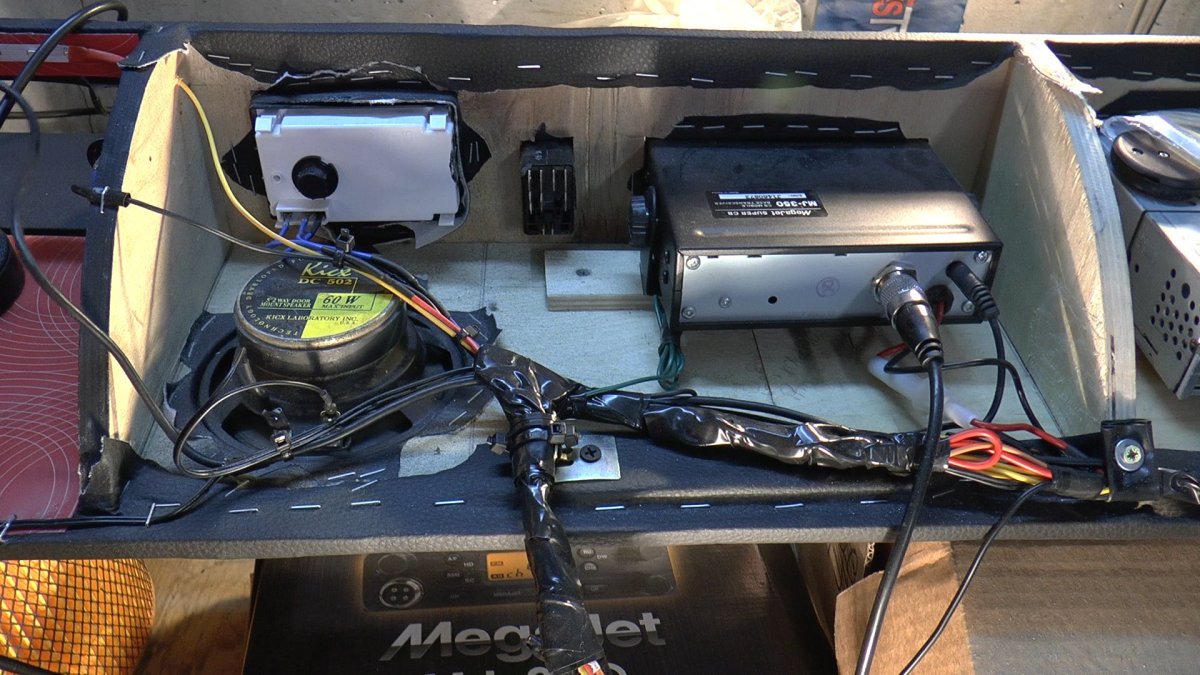 Рация стационарная в УАЗ Хантер