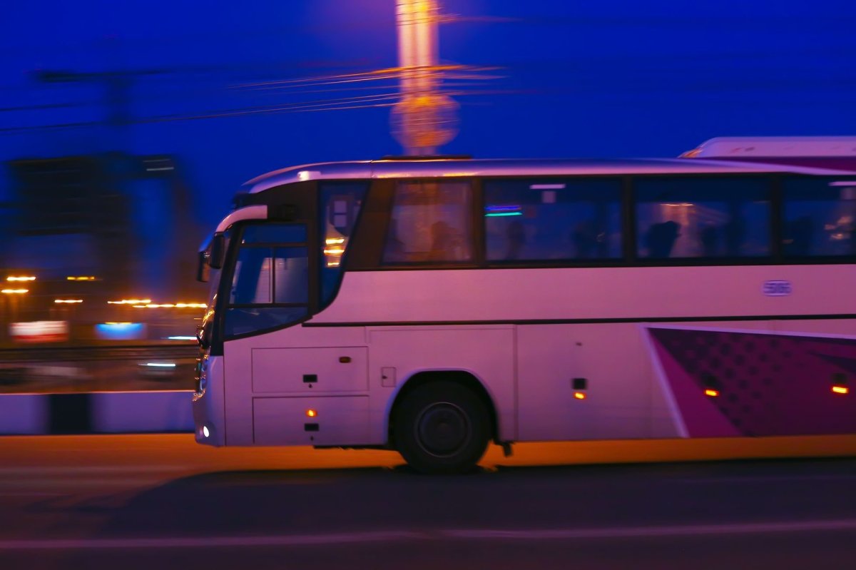 Автобус ночью