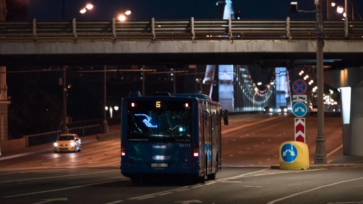 Транспорт ночью