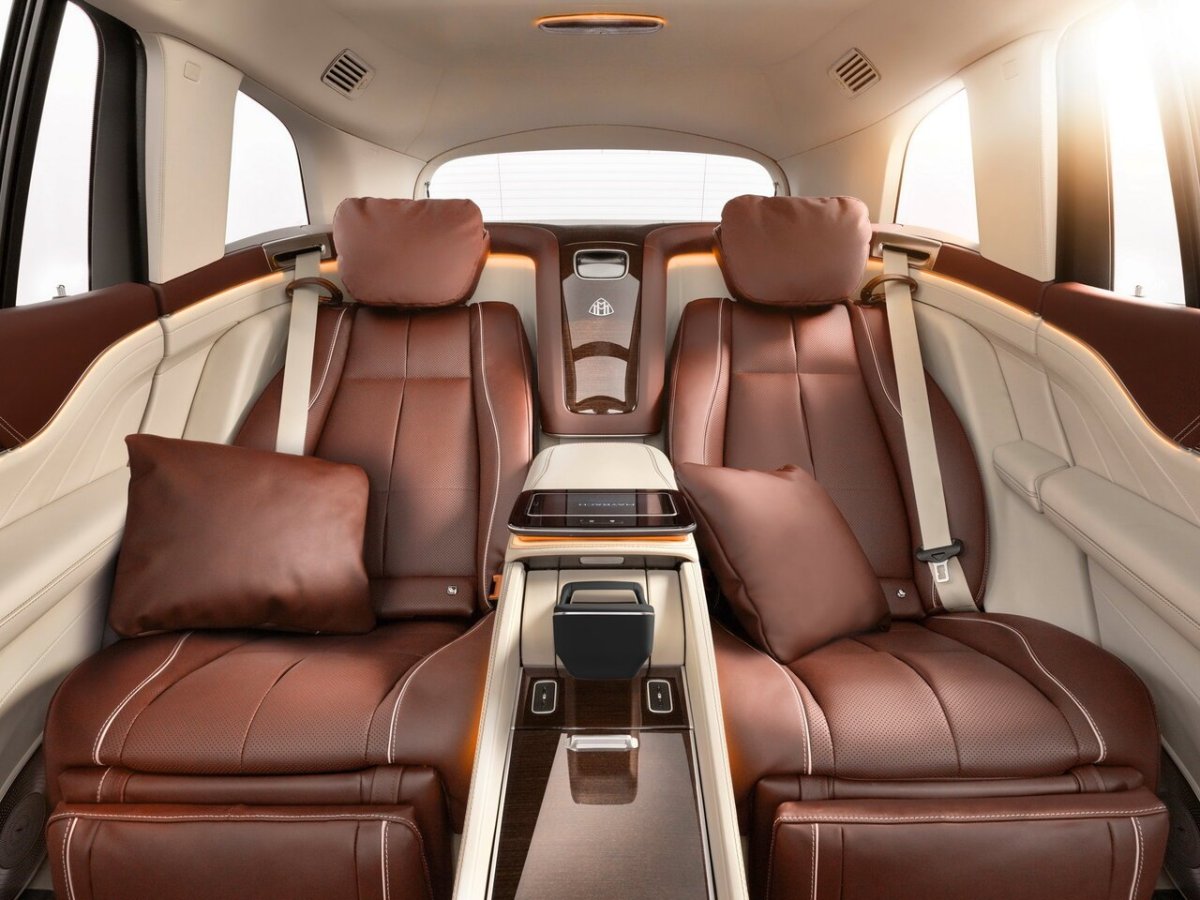 Мерседес Майбах GLS 2020