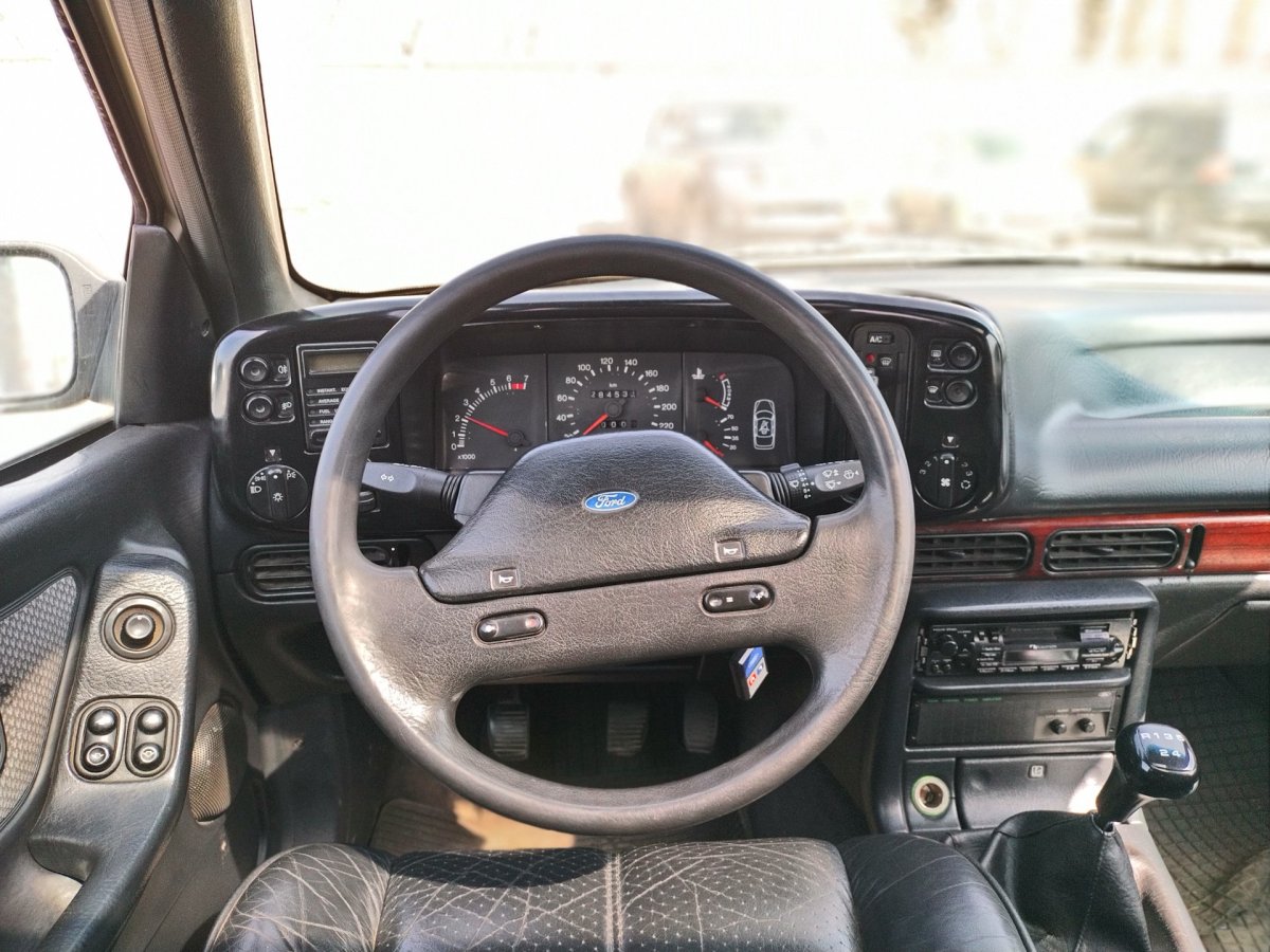 Ford Scorpio 1988 салон