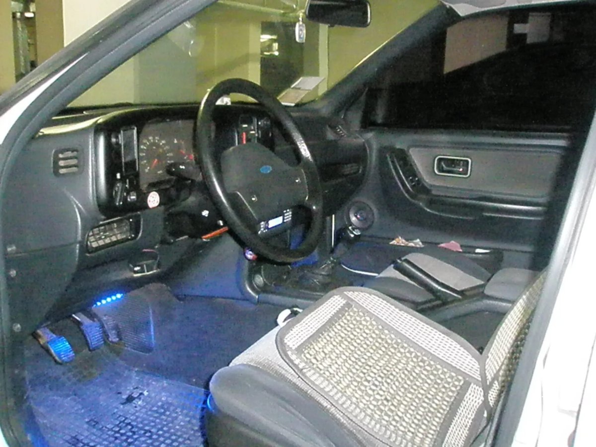 Форд Скорпио 1989 салон