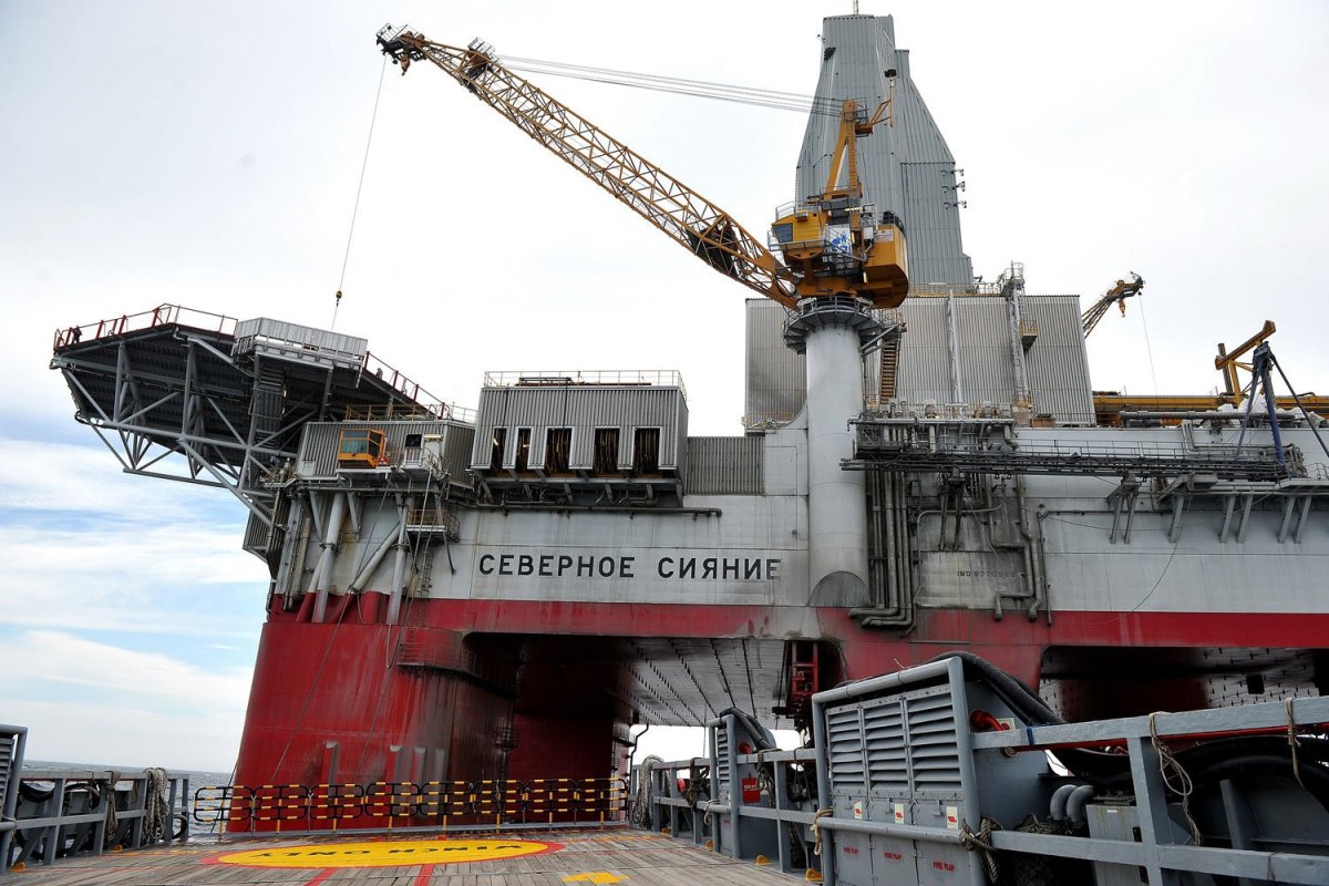 Платформа Северное сияние Газпром