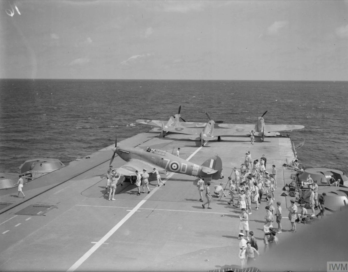 HMS indomitable 1940