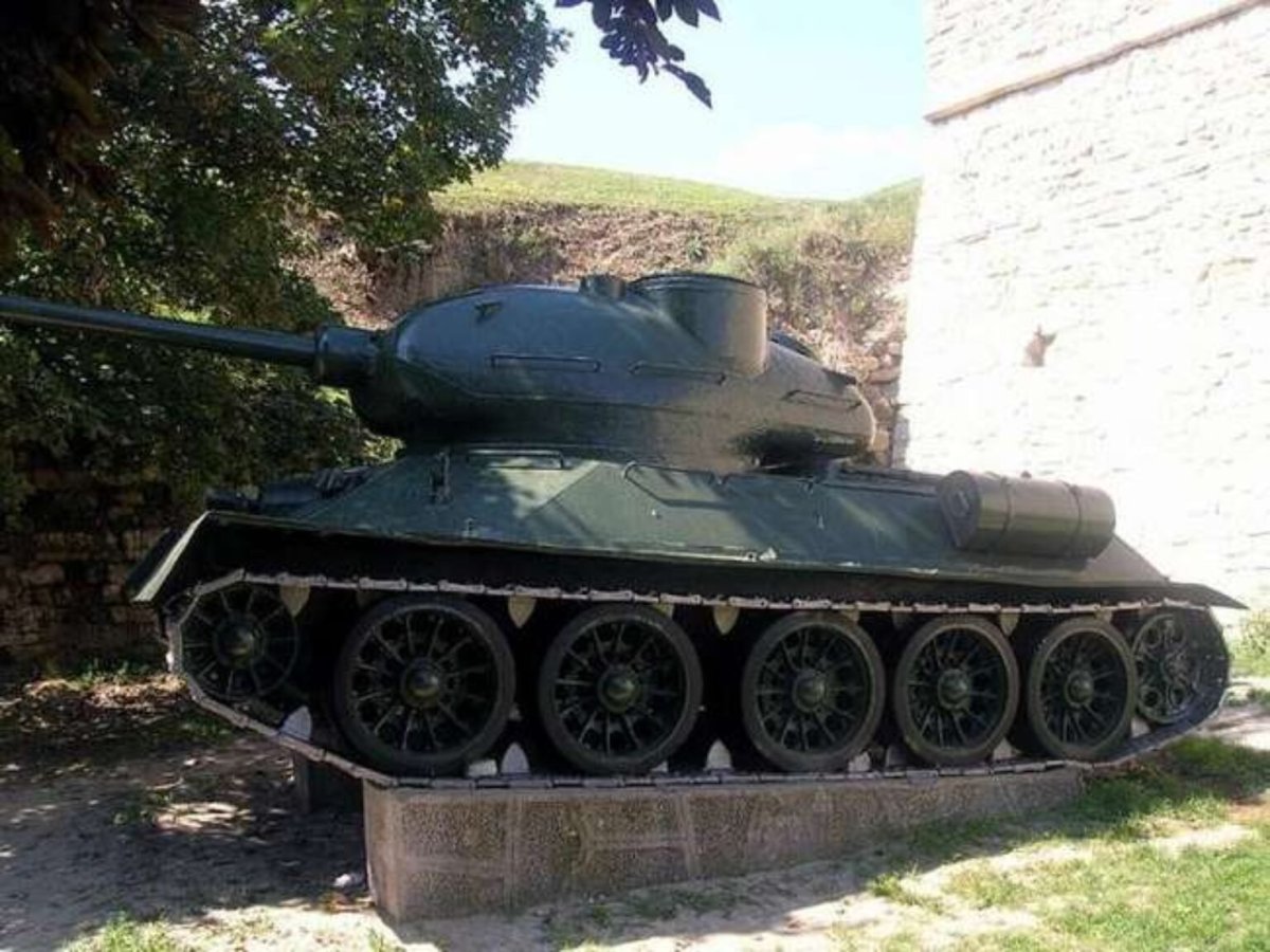 Югославские т 34 85