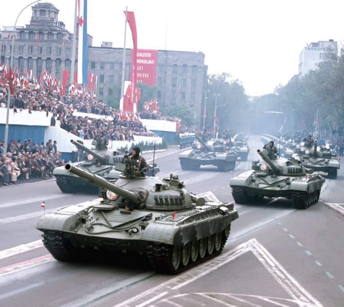 Парад Юна в Белграде 1985г