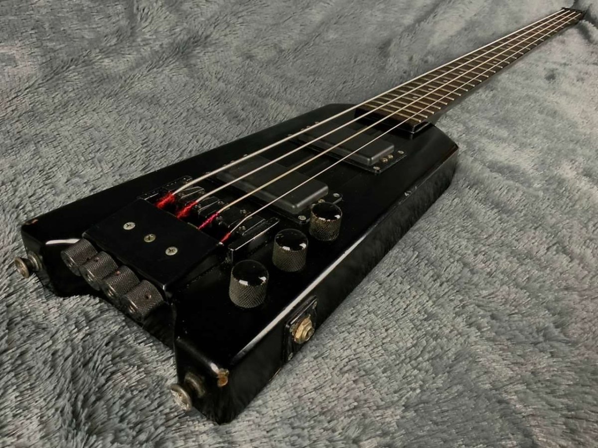 Бас гитара Steinberger