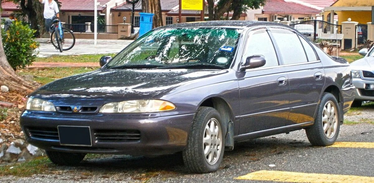 Mitsubishi Proton 1995