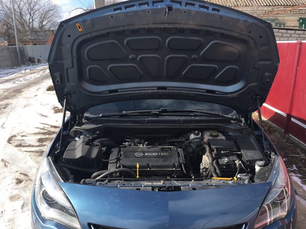 Газовый упор капота Опель Астра j 2014г