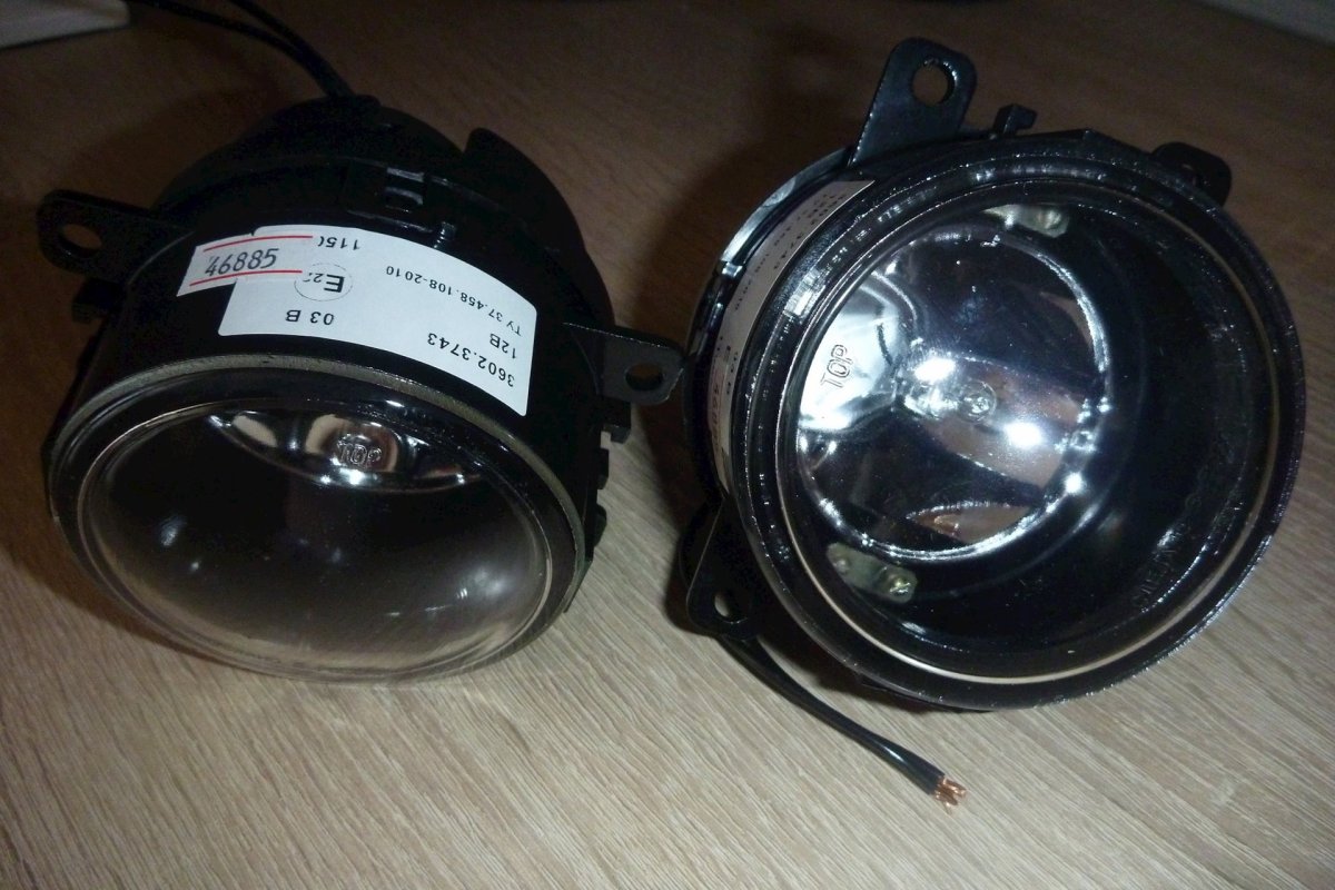 Противотуманки Рено Логан 1