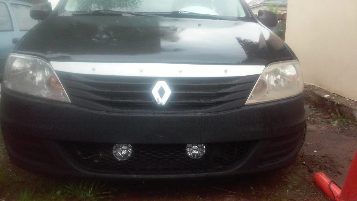 Рено Логан 2 с противотуманками
