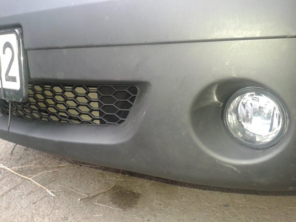 Рено Логан 2008 противотуманки