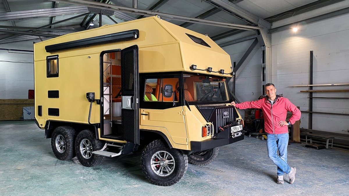 Автодом Pinzgauer 6x6
