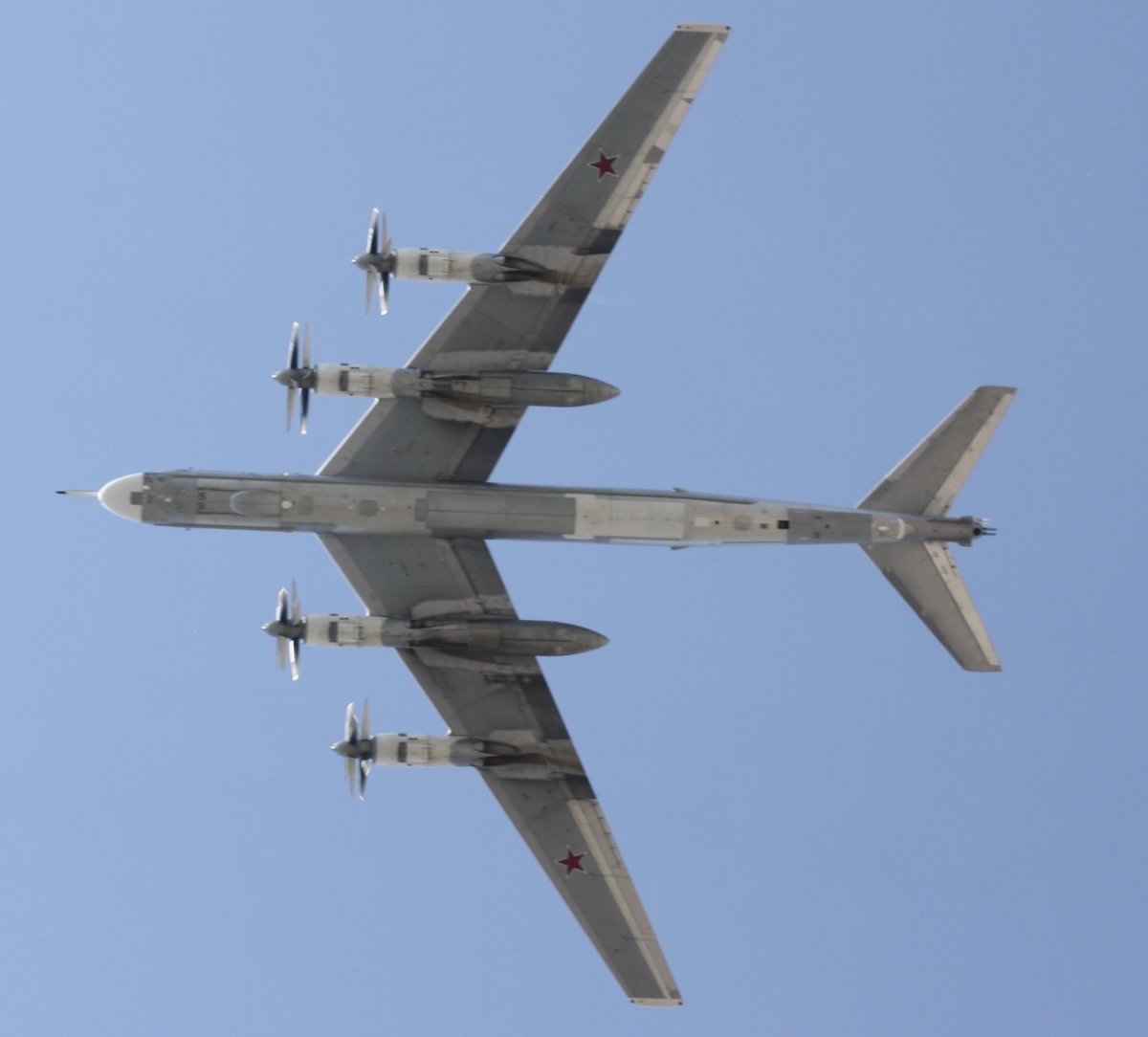 Стратегический турбовинтовой бомбардировщик ту-95мс